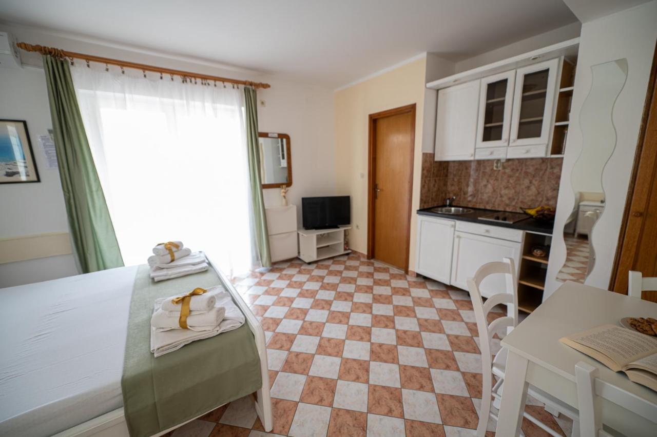 Apartmani Marin No1. Vodice Buitenkant foto